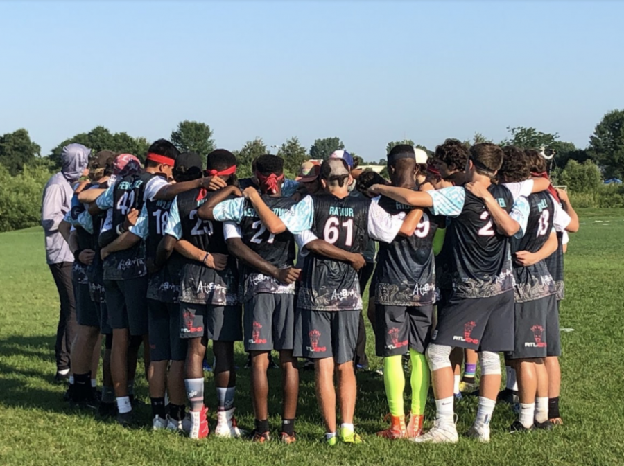 HUDLE+UP%3A+Day+two+of+the+US+Open+Club+Championship%2C+the+U20+boys+ATLiens+are+preparing+for+their+game+against+the+Bay+Area+Red+Dawn.