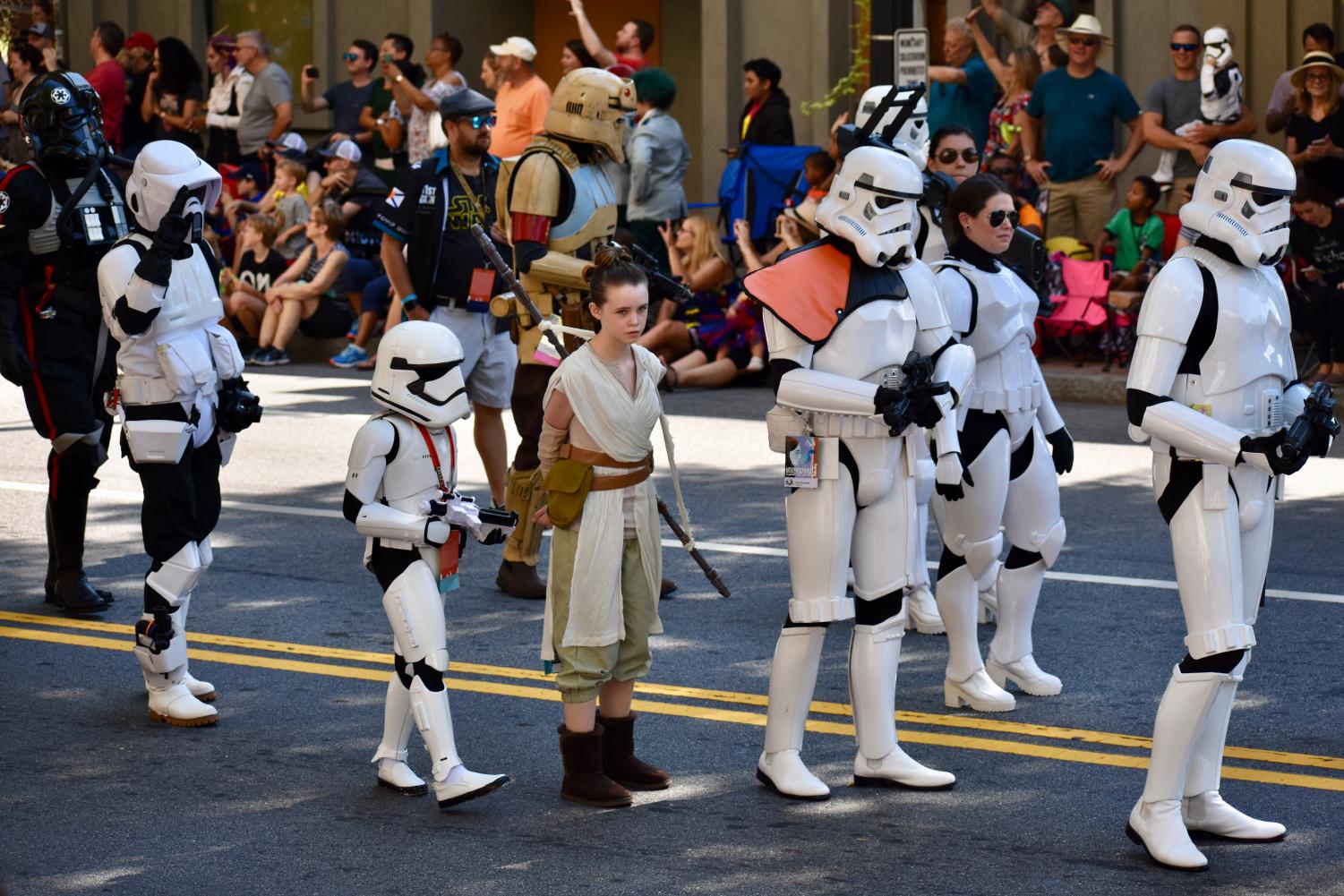 Dragon Con parade brings lively crowd to Downtown Atlanta the