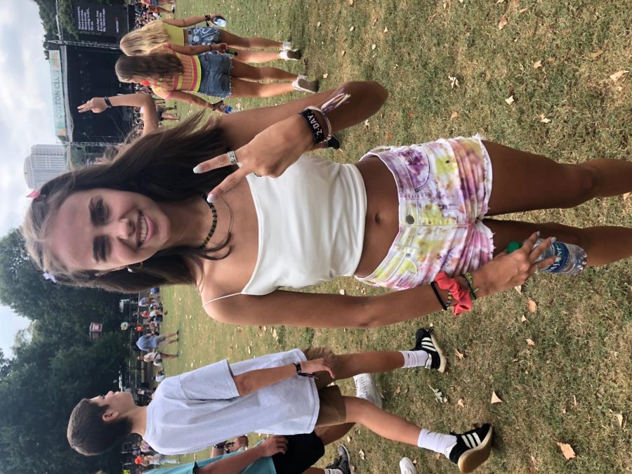 Sophomore Jamie Roode featured this colorful diy look with butterfly clips on the first day of the festival. Colorful choices are the most popular, representing the fun-loving nature of the festival-goers and performances alike.