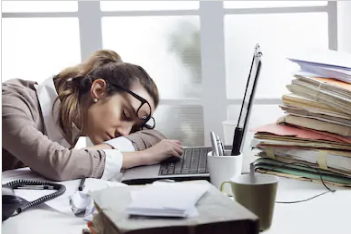 Sleep deprivation affects many high school students' ability to perform well in school.