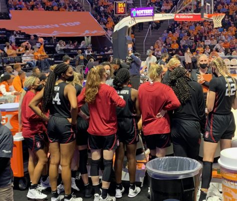 The Stanford womens baksetball team huddles before a game against Tennesse. Stanford won 74-63.