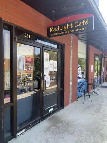 GradyCares is hosting its first in-person fundraiser, a comedy night, at Red Light Cafe on May 12. Midtown parent Linda Brenner first founded GradyCares in 2018 after discovering the extent to which homelessness impacted her community.