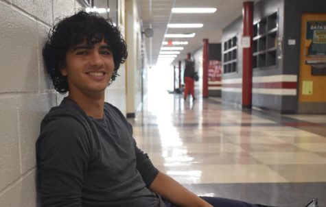 Sophomore Beshoy Eldaif works on an assignment in his literature class.