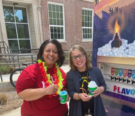 Stephanie Case (right) will replace Chinaester Holland (left) as
the registrar for the 2023-2024 school year. Holland is retiring after 16 years at Midtown.