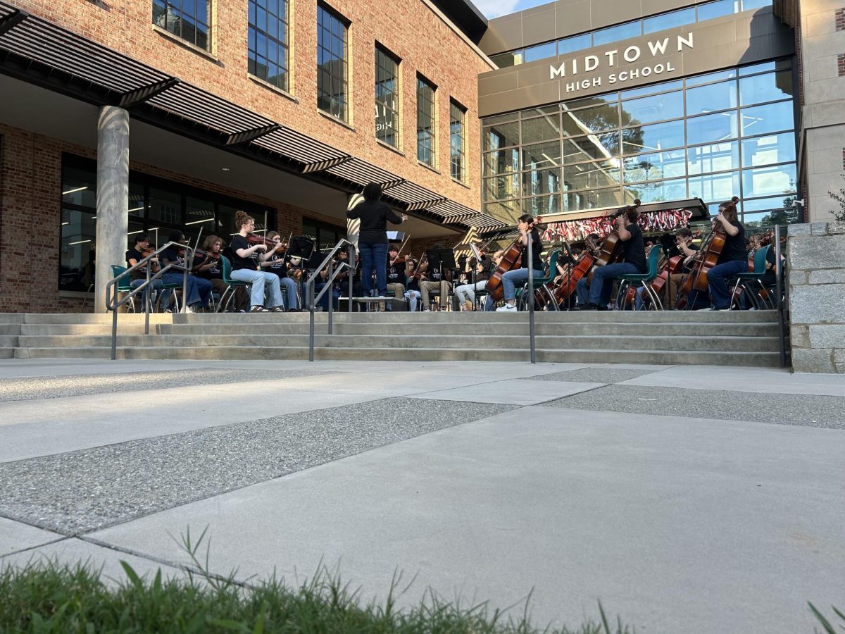 In front of the breezeway, the orchestra played on top of the steps, which served as their temporary stage