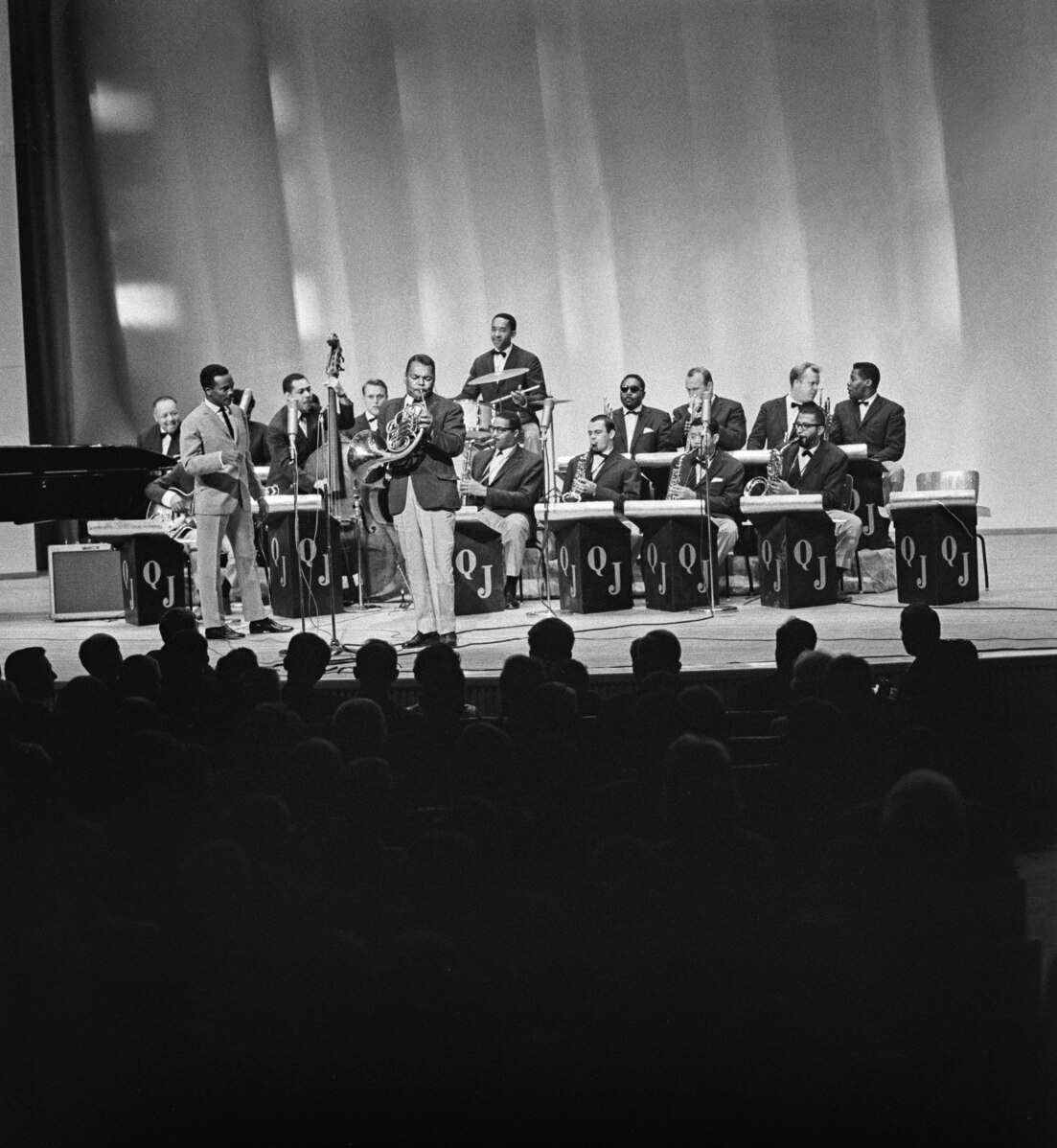 The Quincy Jones Orchestra performed in Helsinki in 1960. Jones' early career was marked with jazz orchestra tours around Europe and the United States, working alongside Lionel Hampton and Harold Arlen.