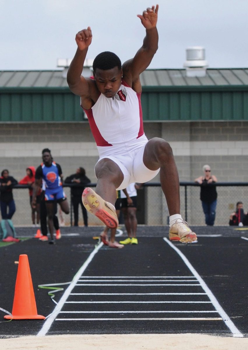 Senior captain Kenari Tigner, finished fifth in the long jump, jumping 21-11 in the state track meet. He qualified for four events for state; long jump, pole vault, 110 and 300 hurdles.