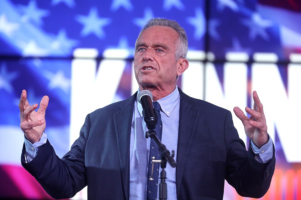LACKING EXPERIENCE: Despite being the Secretary of the U.S. Department of Health and Human Services, Robert F. Kennedy Jr. has no medical background. This makes him unfit to make health decisions on behalf of millions of Americans, as he lacks the proper knowledge to do so.